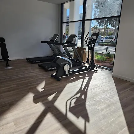 Skyline In Center Apartment